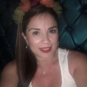 Meet your Posher, Beatriz